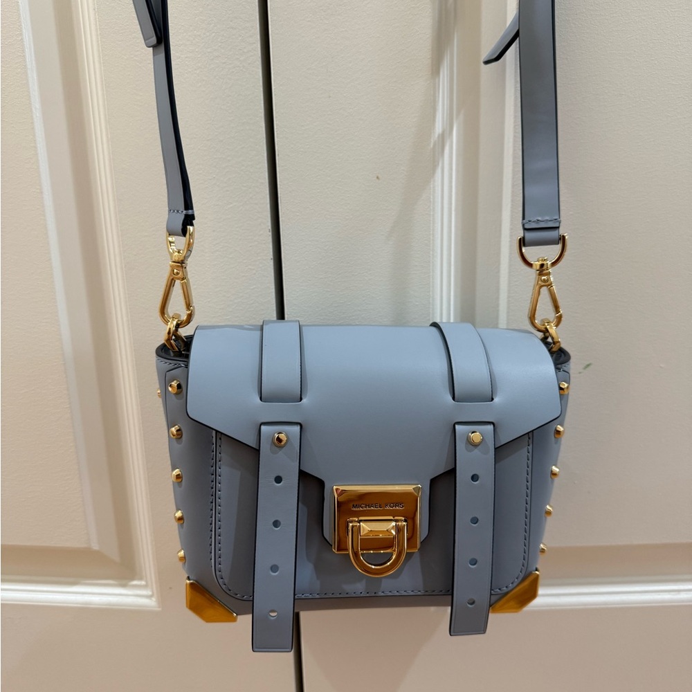 SOLD🌹Brand New🌹Micheal kros blue manhattan small